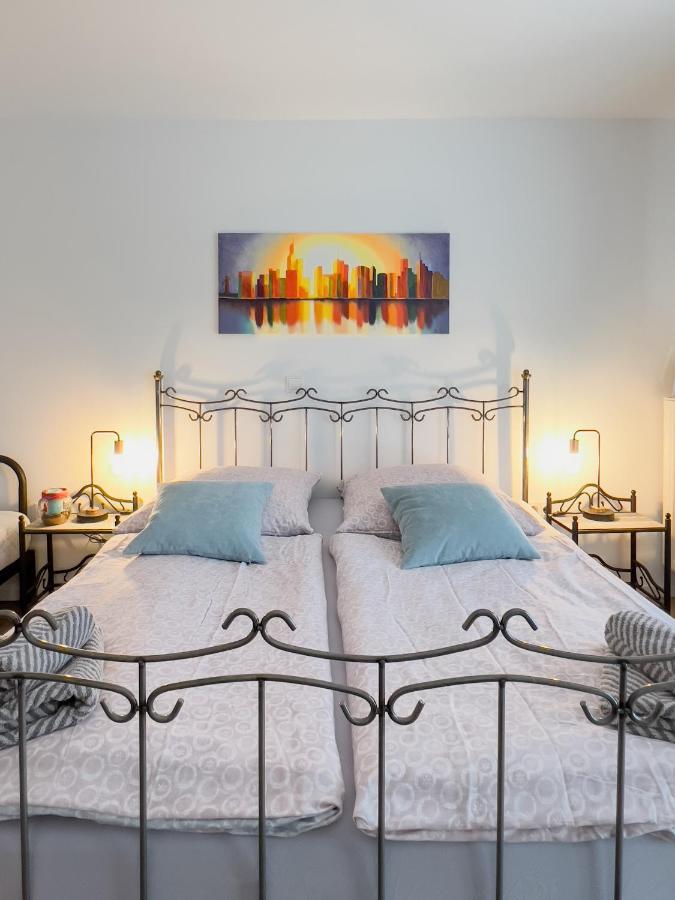 Schoene Helle & Gemuetliche Wohnung In Altstadtnaehe 에르푸르트 객실 사진
