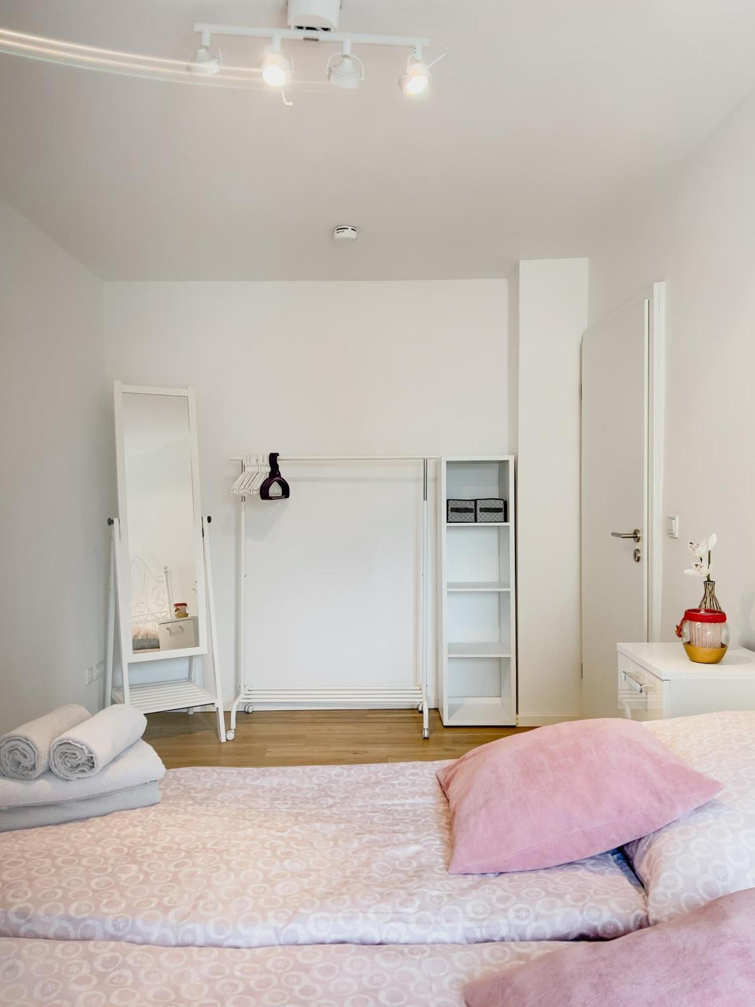 Schoene Helle & Gemuetliche Wohnung In Altstadtnaehe 에르푸르트 객실 사진